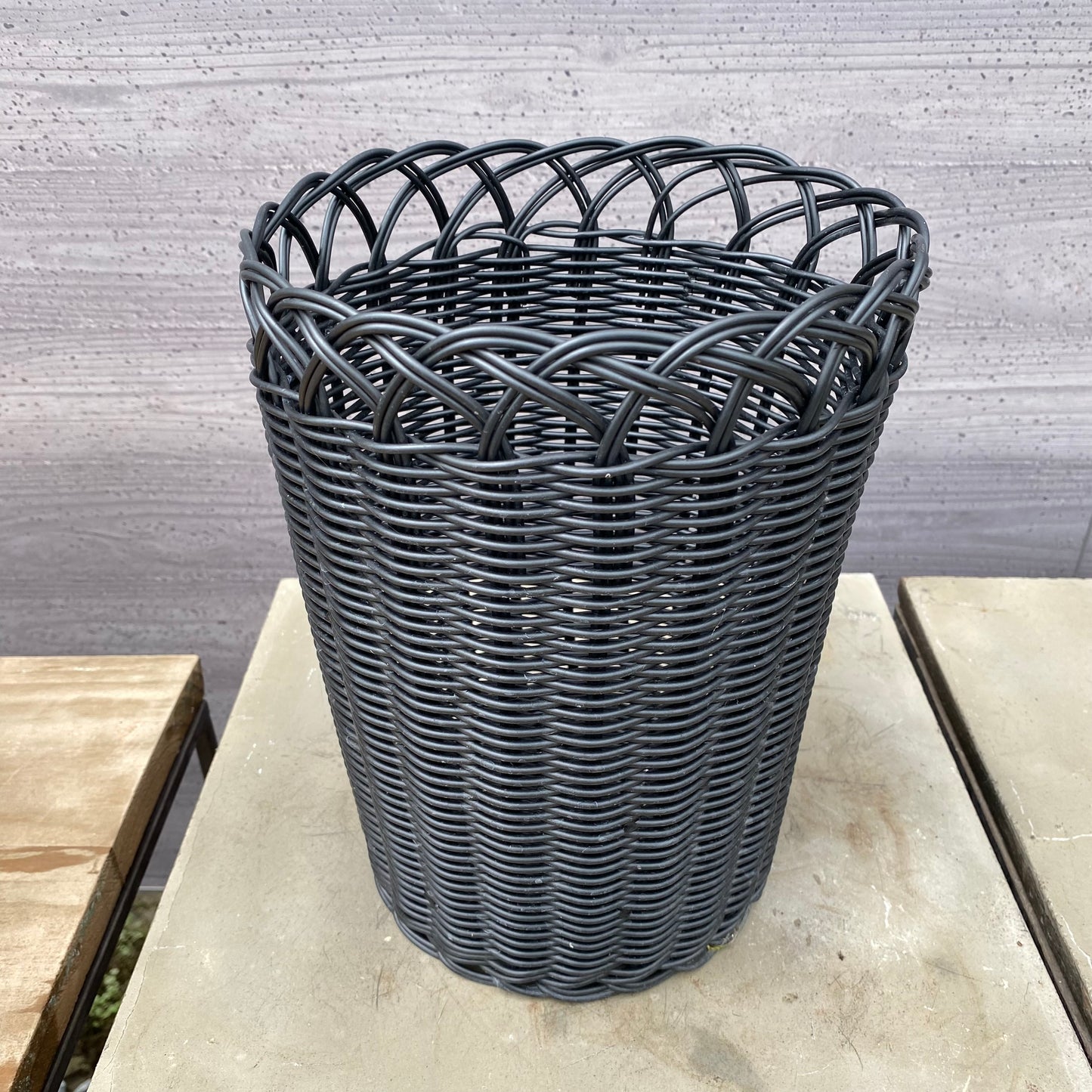 MIKUNIバスケット ブラック Mサイズ ★6号スリット鉢適用 1ポットサービス