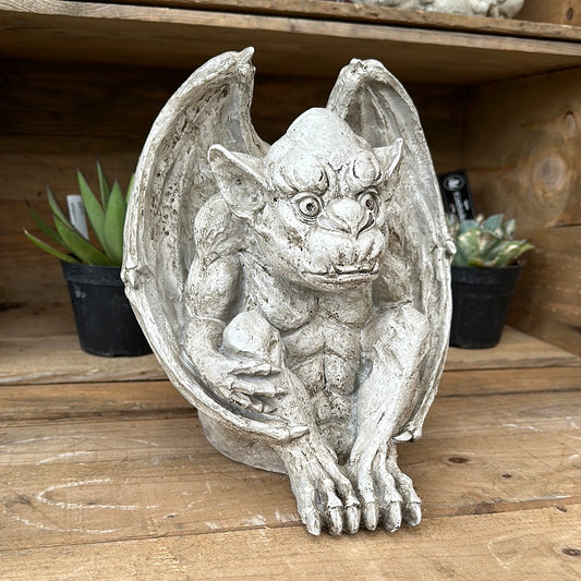 ガーデンオーナメント ガーゴイル お座り 軽量プラスティック製