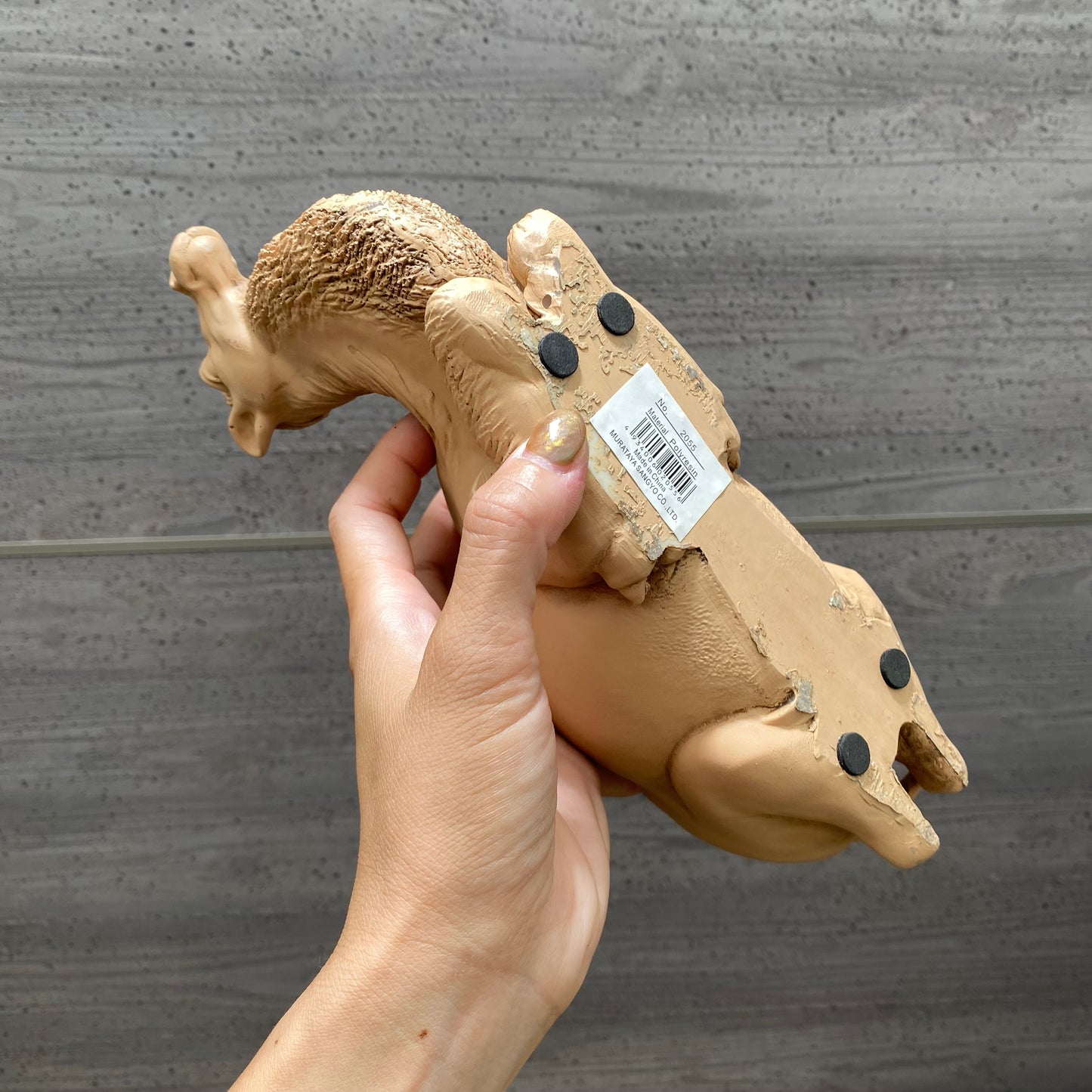 ラクダオブジェ座り