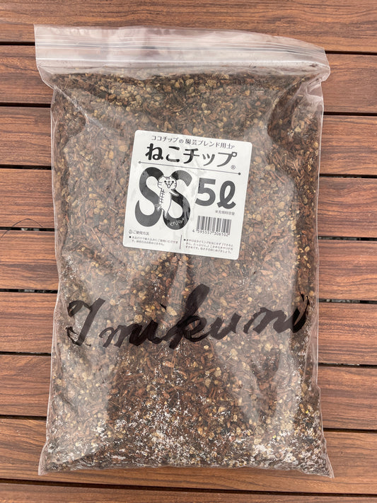 社長作成★肥料入りねこチップSS 5L 社長直筆サイン入りが目印