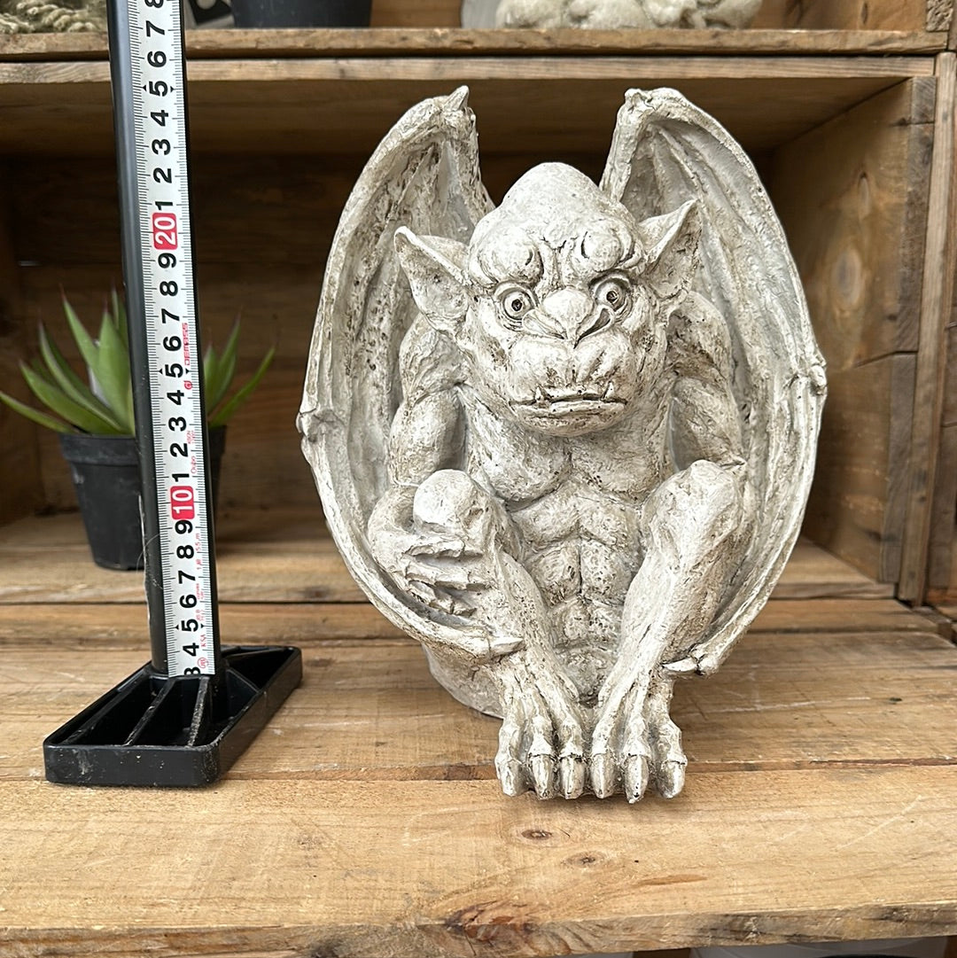 ガーデンオーナメント ガーゴイル お座り 軽量プラスティック製