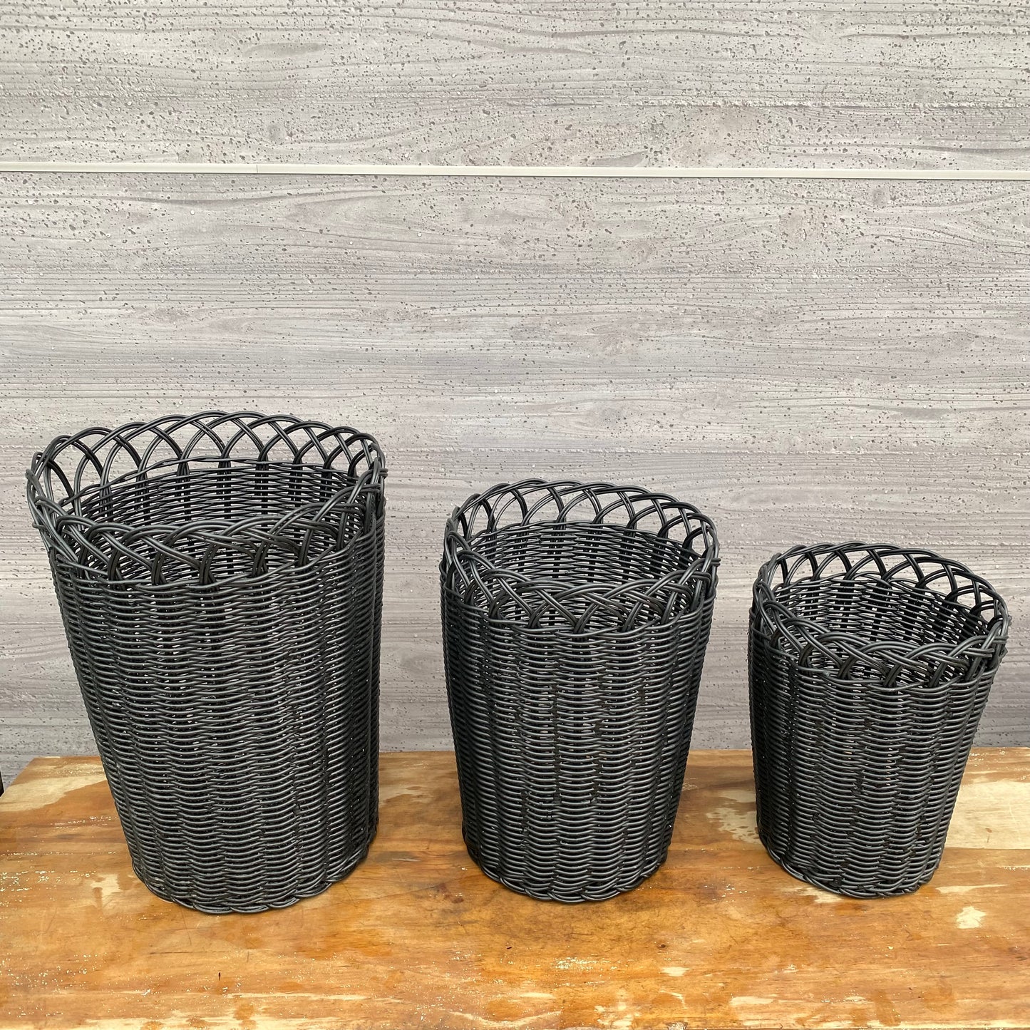 MIKUNIバスケット ブラック Mサイズ ★6号スリット鉢適用 1ポットサービス