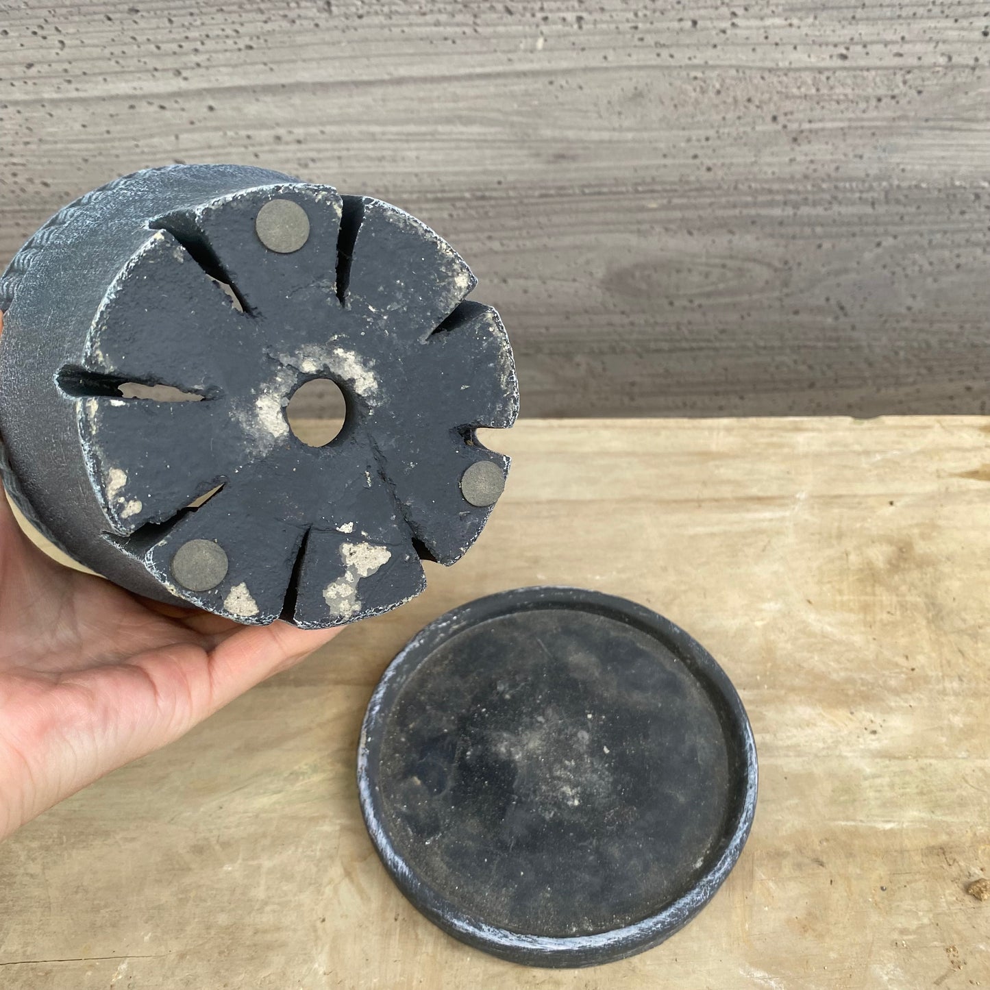 No.08025 スリットポット ブラック