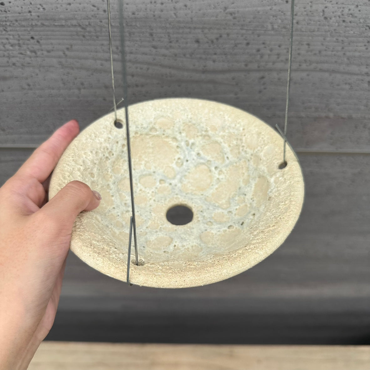 RIM BOWL PLANTER LAVA/WHITE