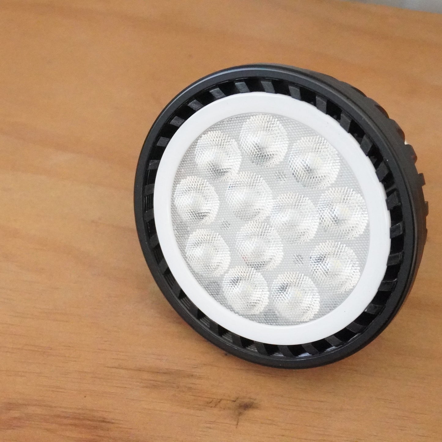 観葉植物専用 LED育成ライト(昼白色) BLACK