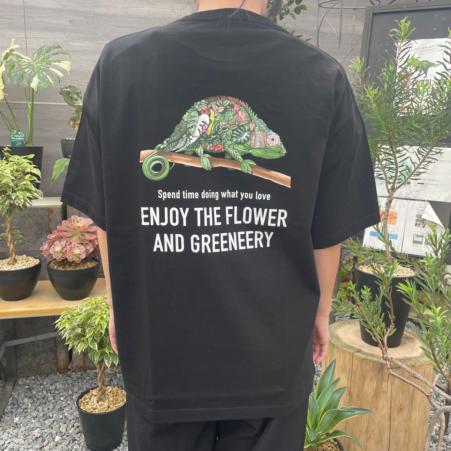 オリジナルTシャツ　カメレオン　黒　Mサイズ