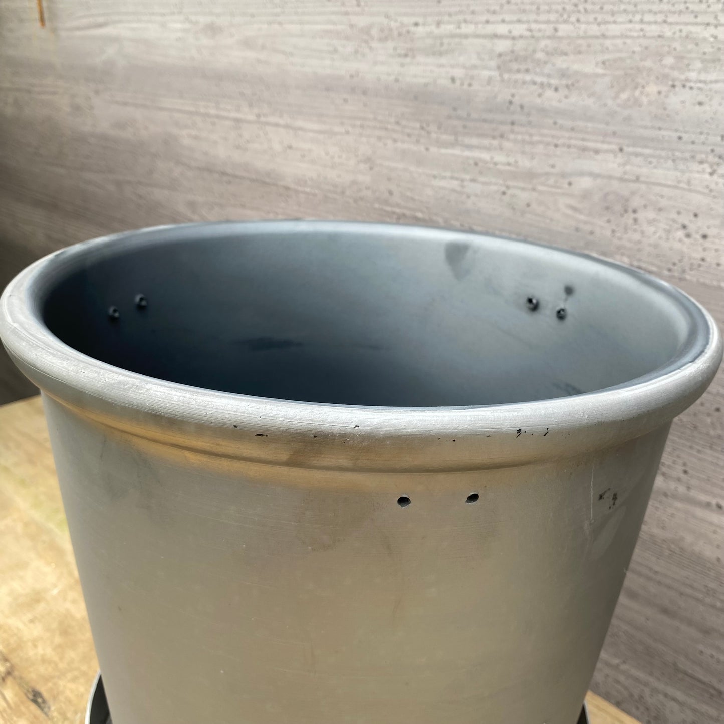 陶器鉢　SMOKED PLANTER280/グレー　受け皿付き