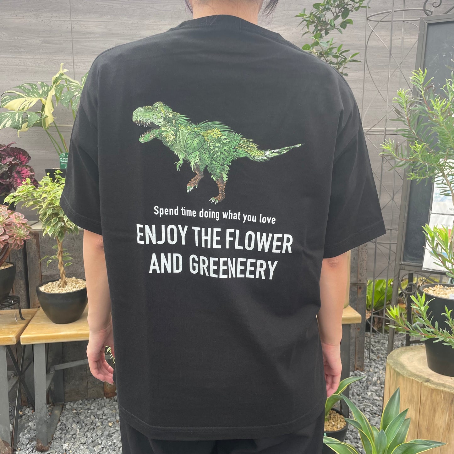 オリジナルTシャツ　恐竜　黒　Sサイズ