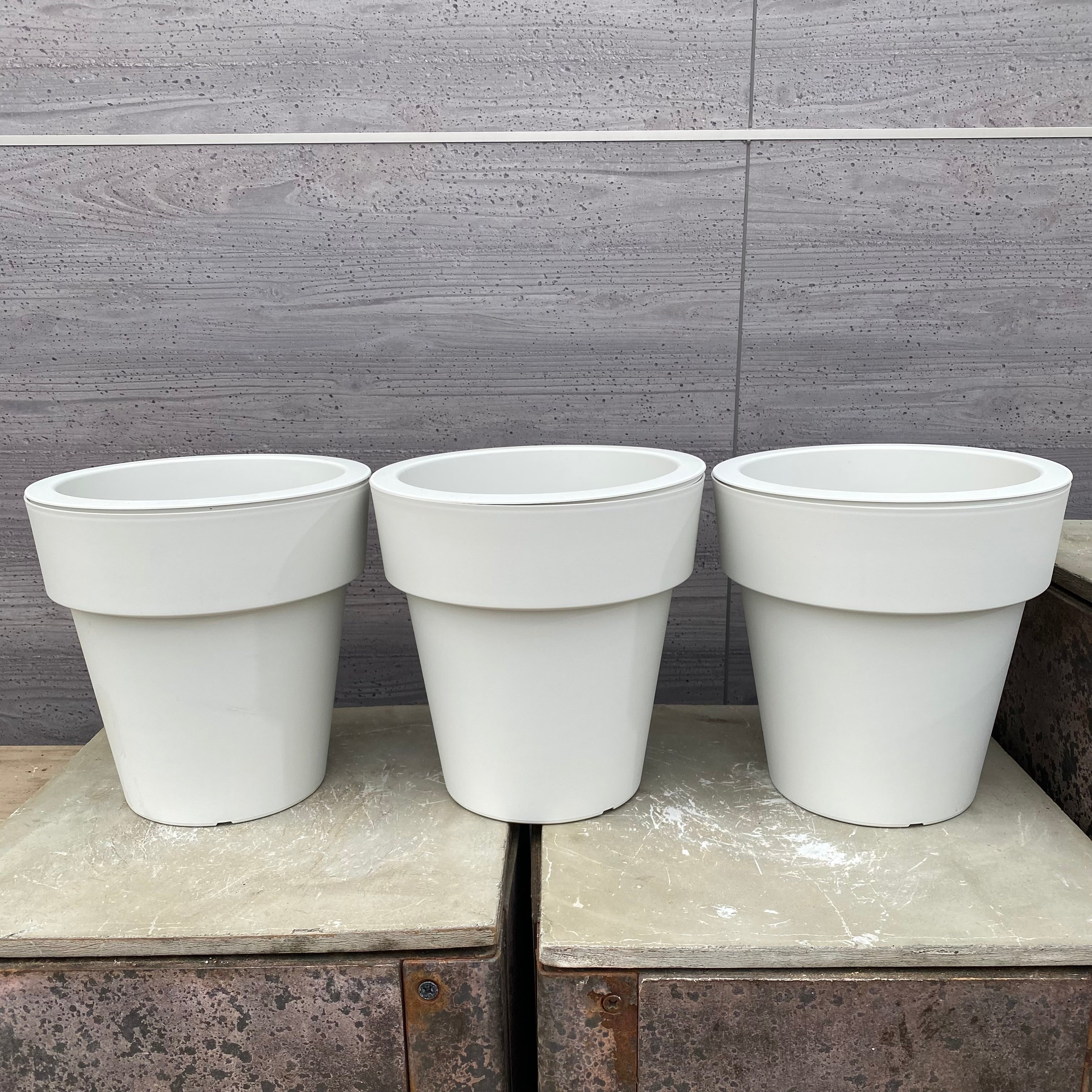 ガーデン資材・プラスチック鉢・雑誌 – 植物家族