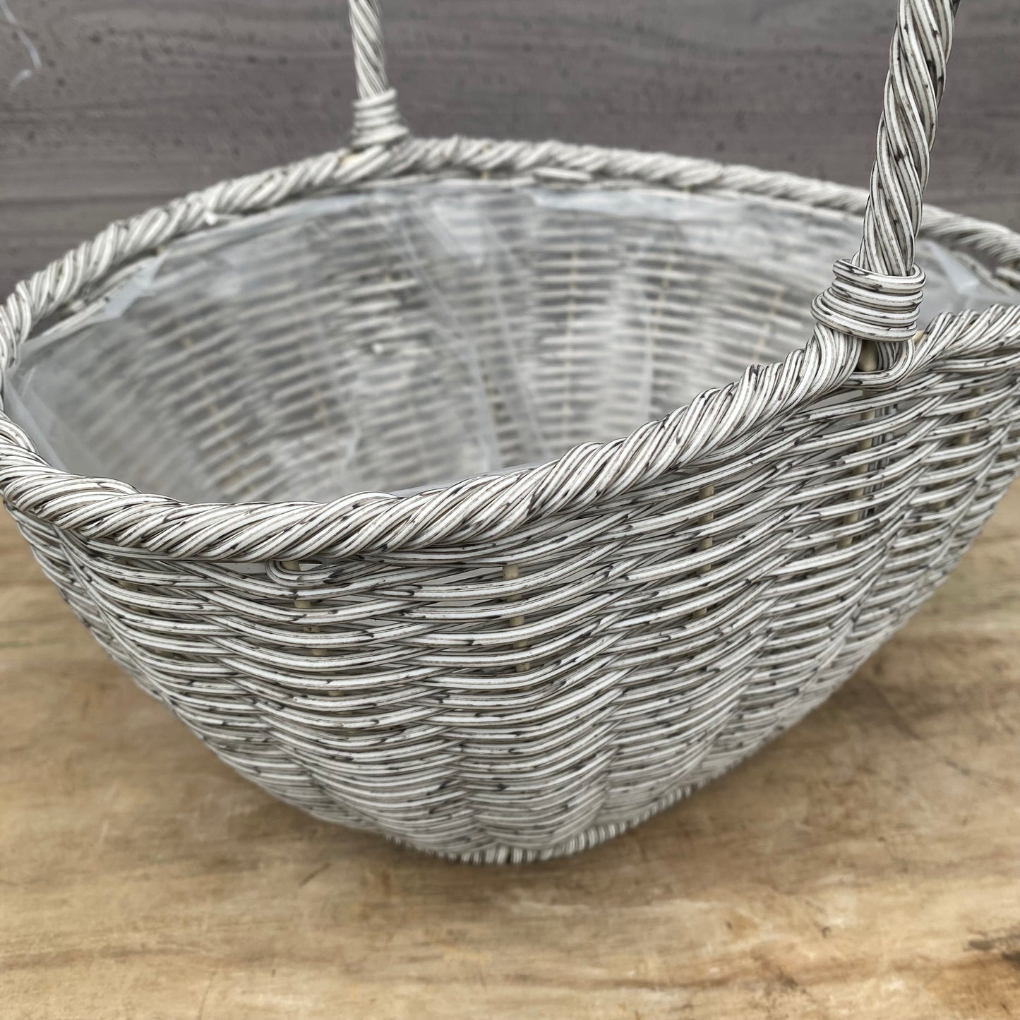 バスケット　ホワイト