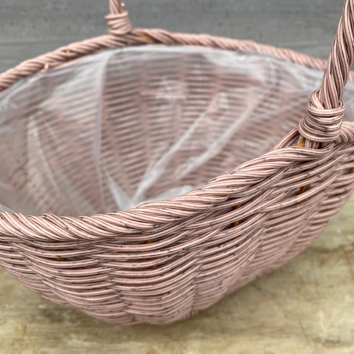 バスケット　ピンク