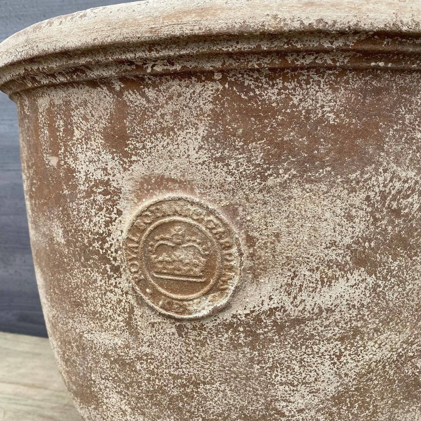 ラウンドキュー　アンティーク　L