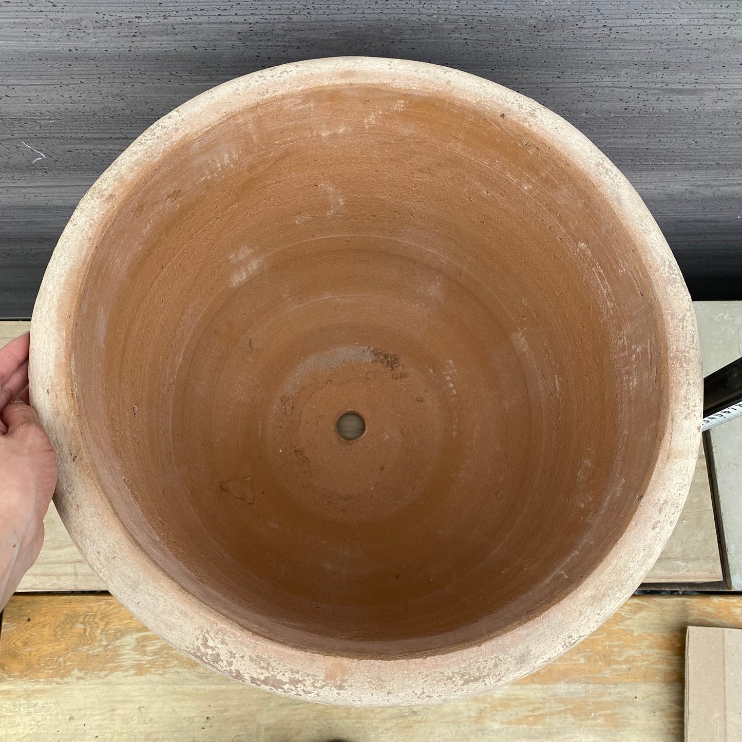 ラウンドキュー　アンティーク　L